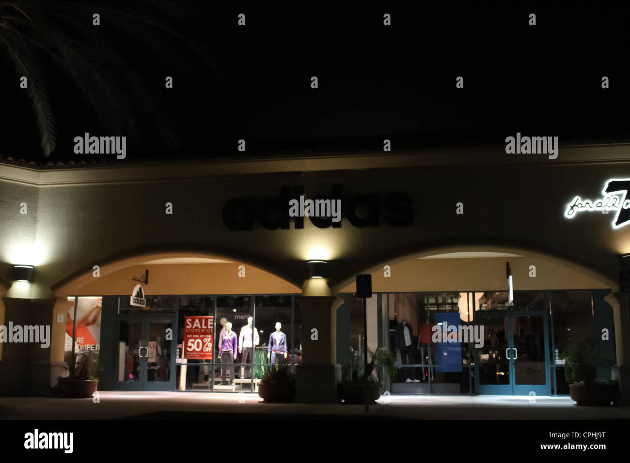 Adidas Store in Camarillo / Kalifornien Stockfoto