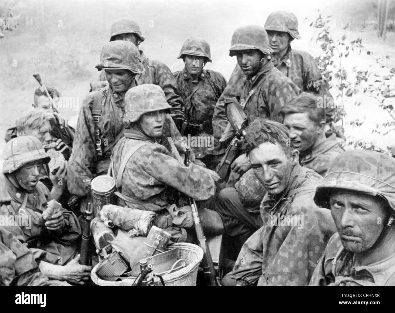 Waffen-SS-Soldaten der "Totenkopf" Division an der Ostfront 1942 Stockfoto