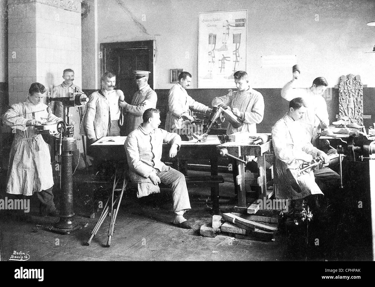 Orthopädie-Mechaniker-Werkstatt in einem Basis-Krankenhaus Stockfoto