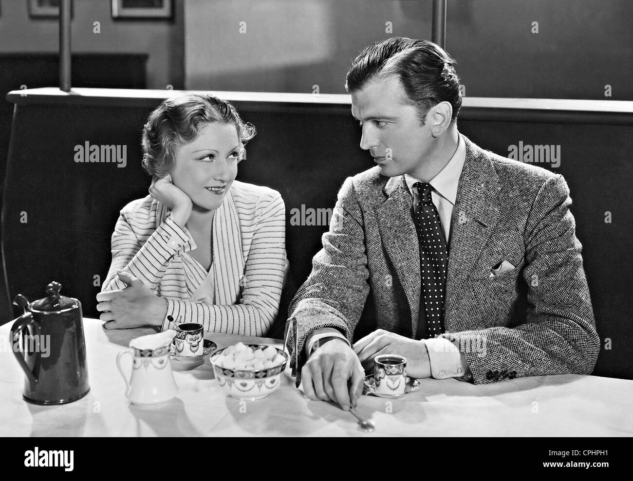 Charlotte Ander und John Loder in "Ein Lied Geht um die Welt", 1933 Stockfoto