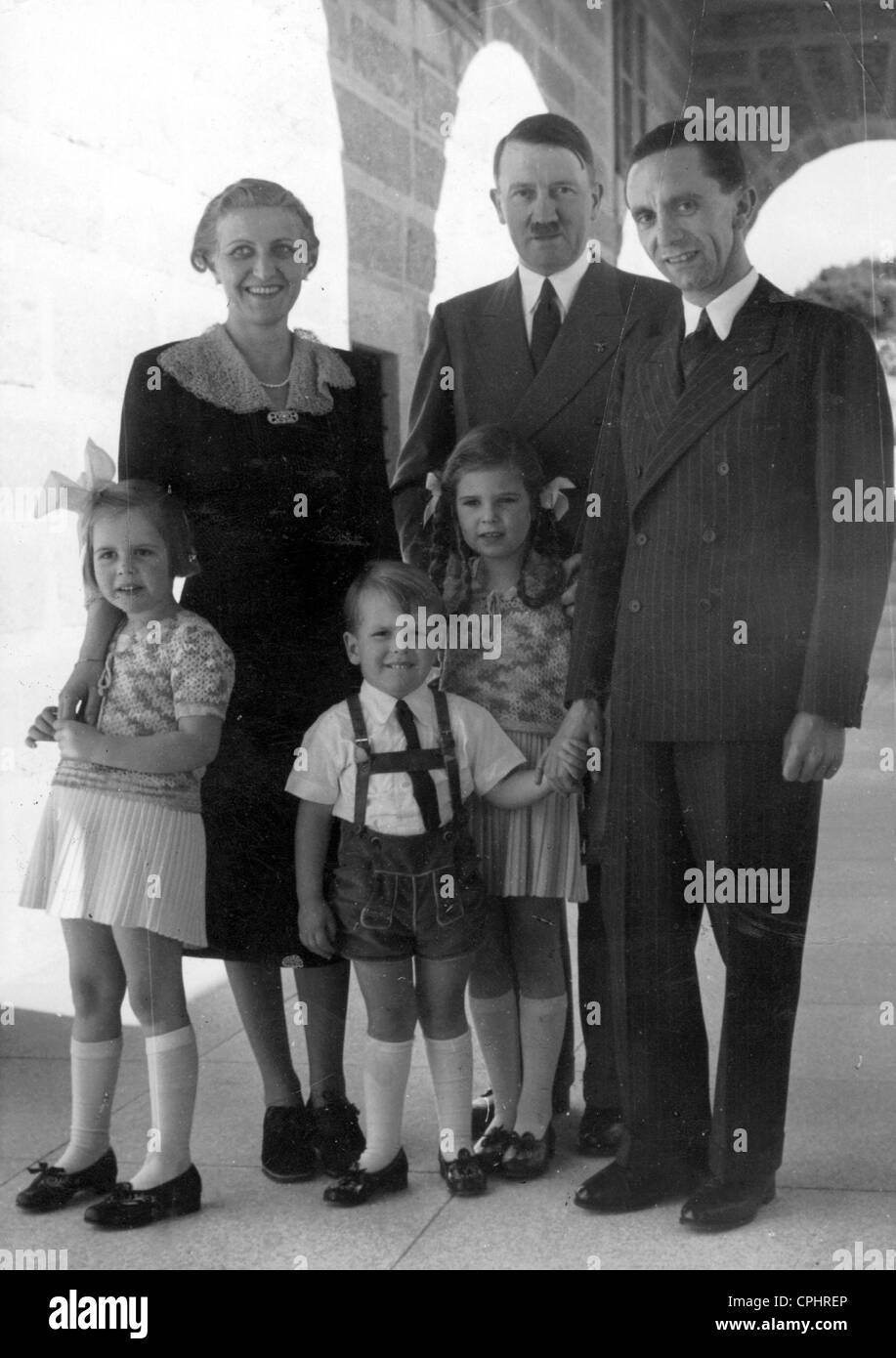 Reich Minster Dr. Joseph Goebbels und Familie mit Adolf Hitler Stockfoto