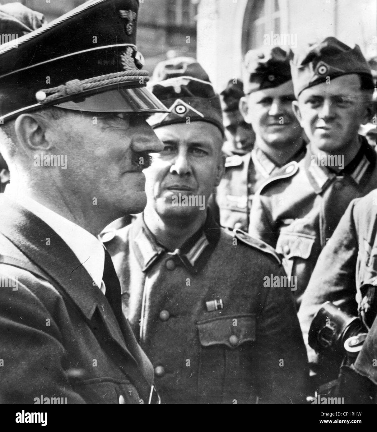 Adolf Hitler und Soldaten, 1942 Stockfoto