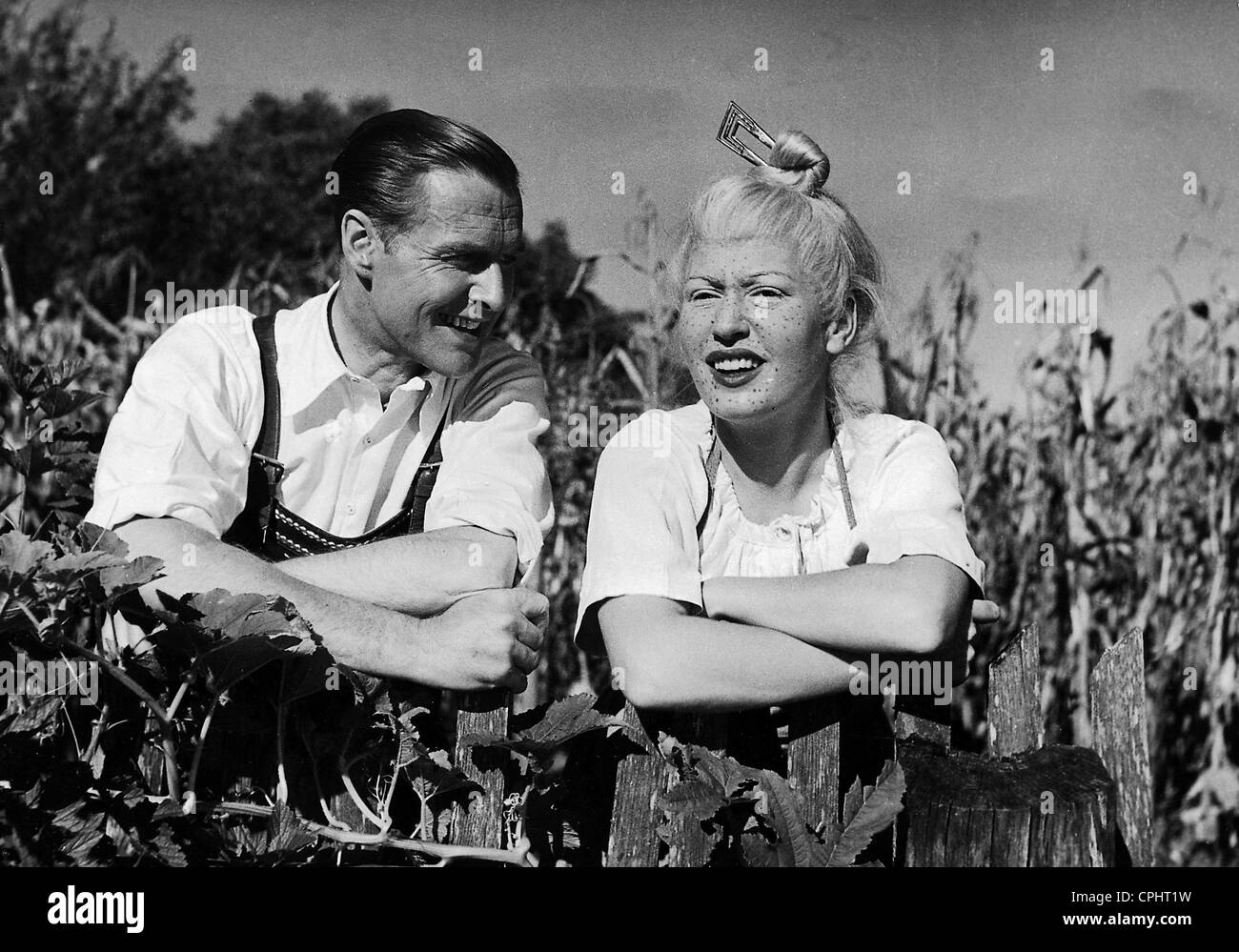 Paul Richter und Heli Finkenzeller in "Kohlhiesel Töchter", 1943 Stockfoto