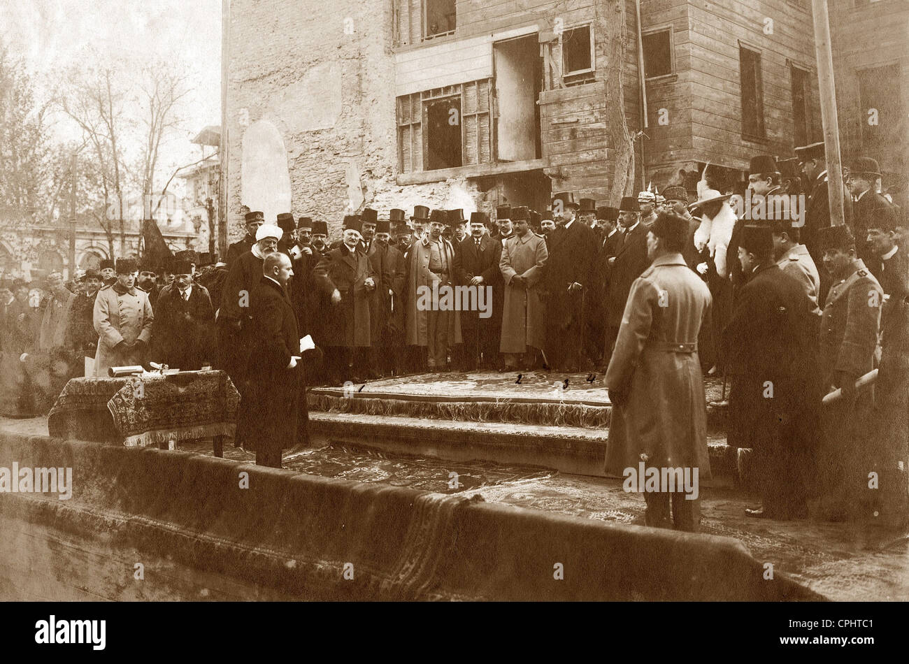 Enver Pascha und der deutsche Botschafter beim ersten Spatenstich, 1917 Stockfoto
