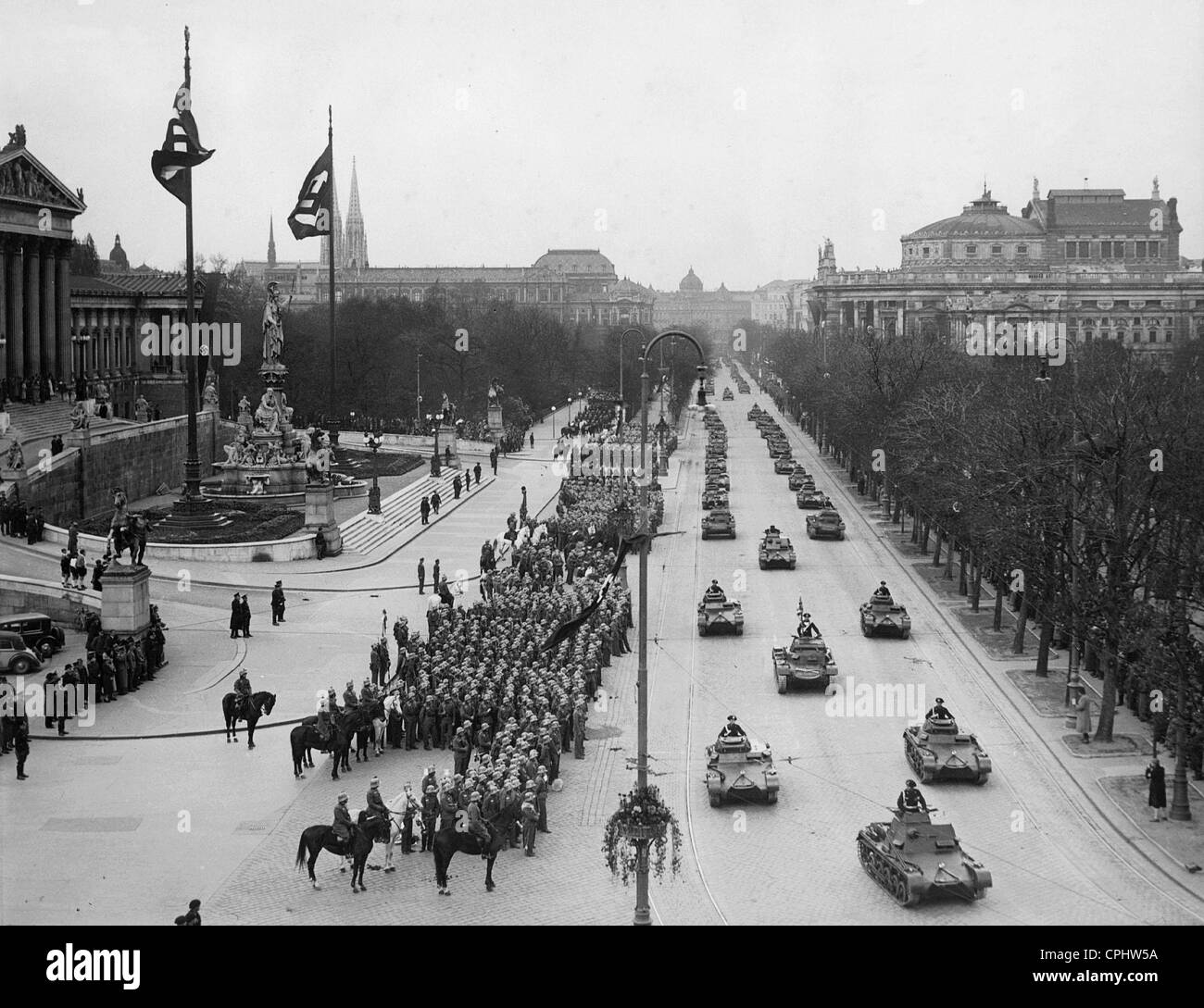 "Anschluss" Österreichs 1938 - erste Parade der Wehrmacht Stockfoto