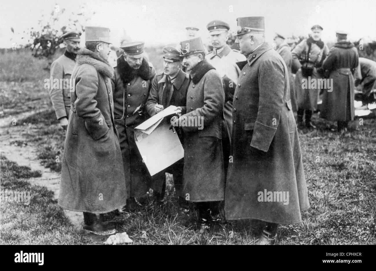 Kaiser Wilhelm II. und Kaiser Charles Besuche ich vorne, 1917 Stockfoto