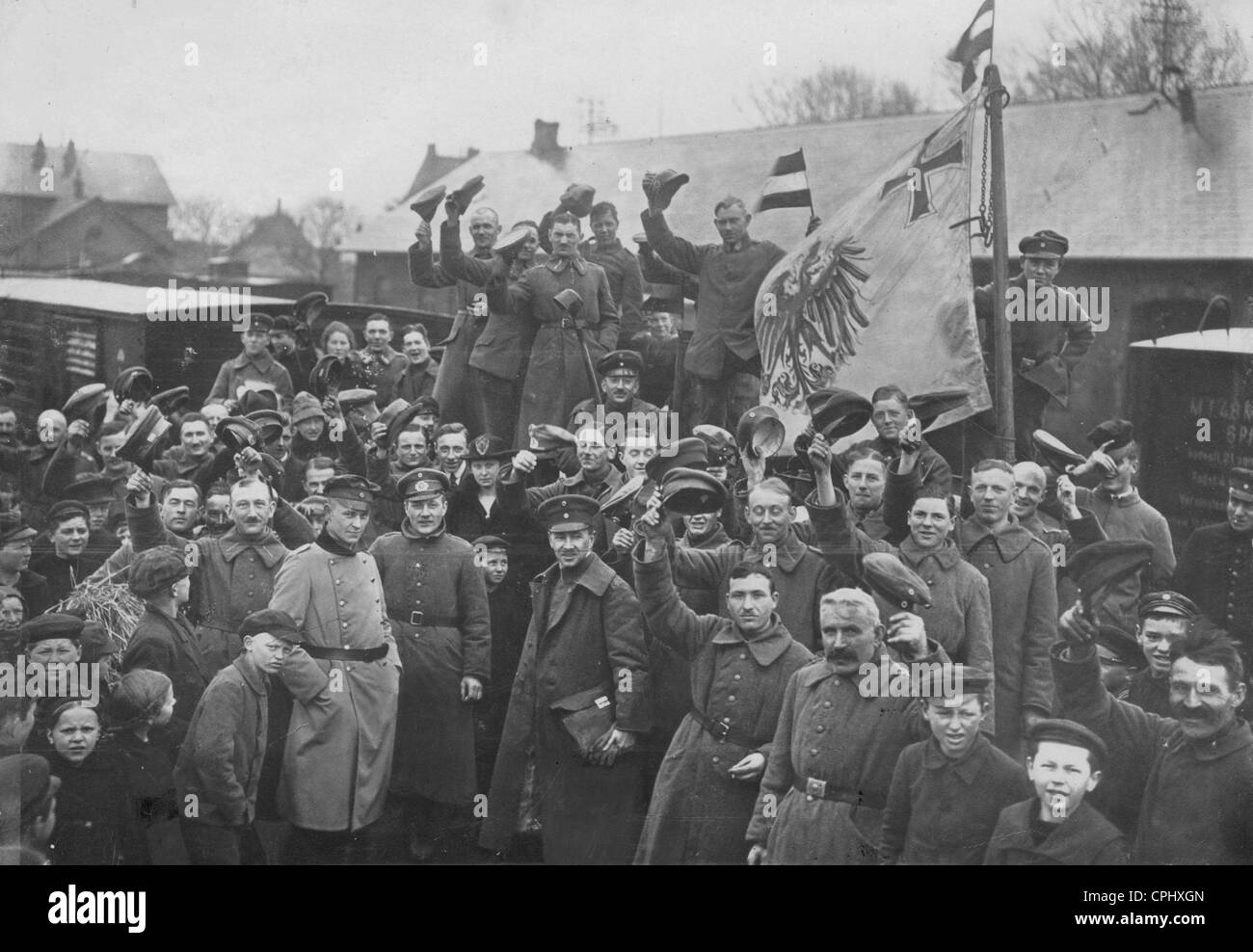 Deutsche Grenzwächterinnen und Grenzwächter verlassen Hadersleben, 1920 Stockfoto