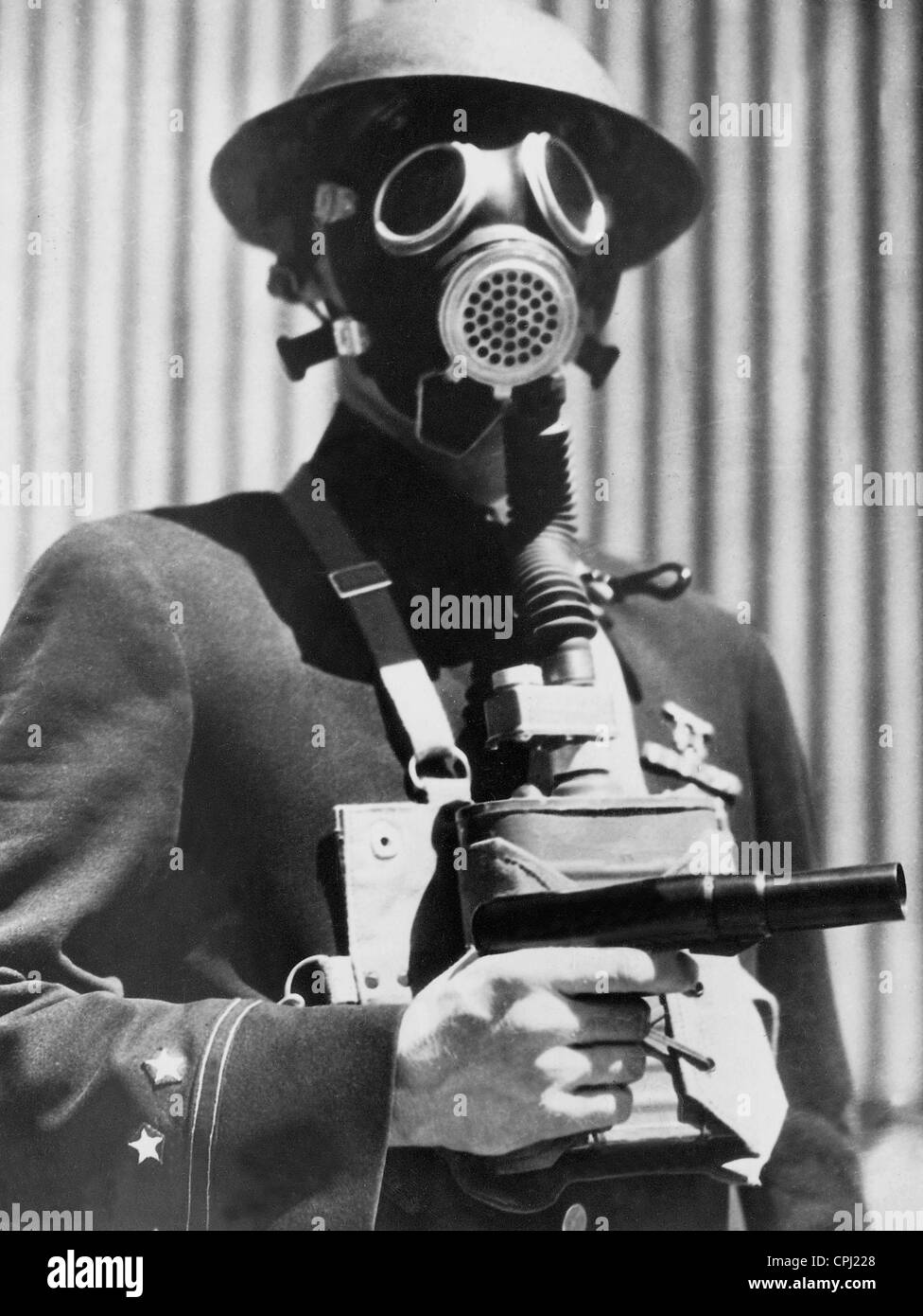 Amerikanische Polizisten während eines Streiks mit Tränengas, 1934 Stockfoto