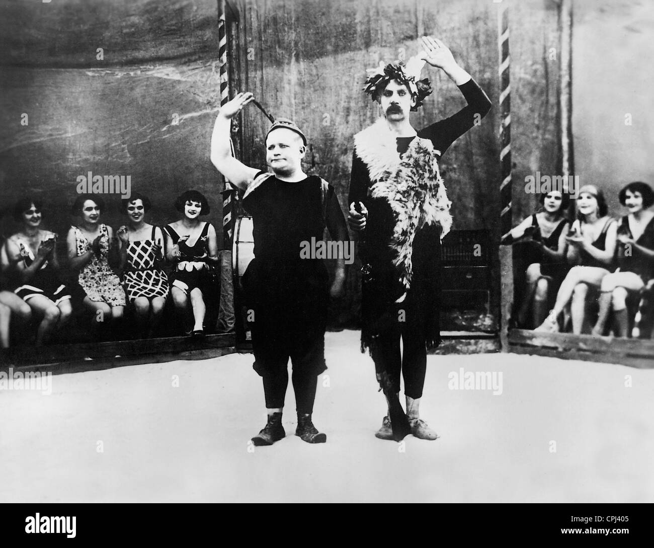 Harald Madsen und Carl Schenstrom in "Circus Pat Und Patachon", 1926 Stockfoto
