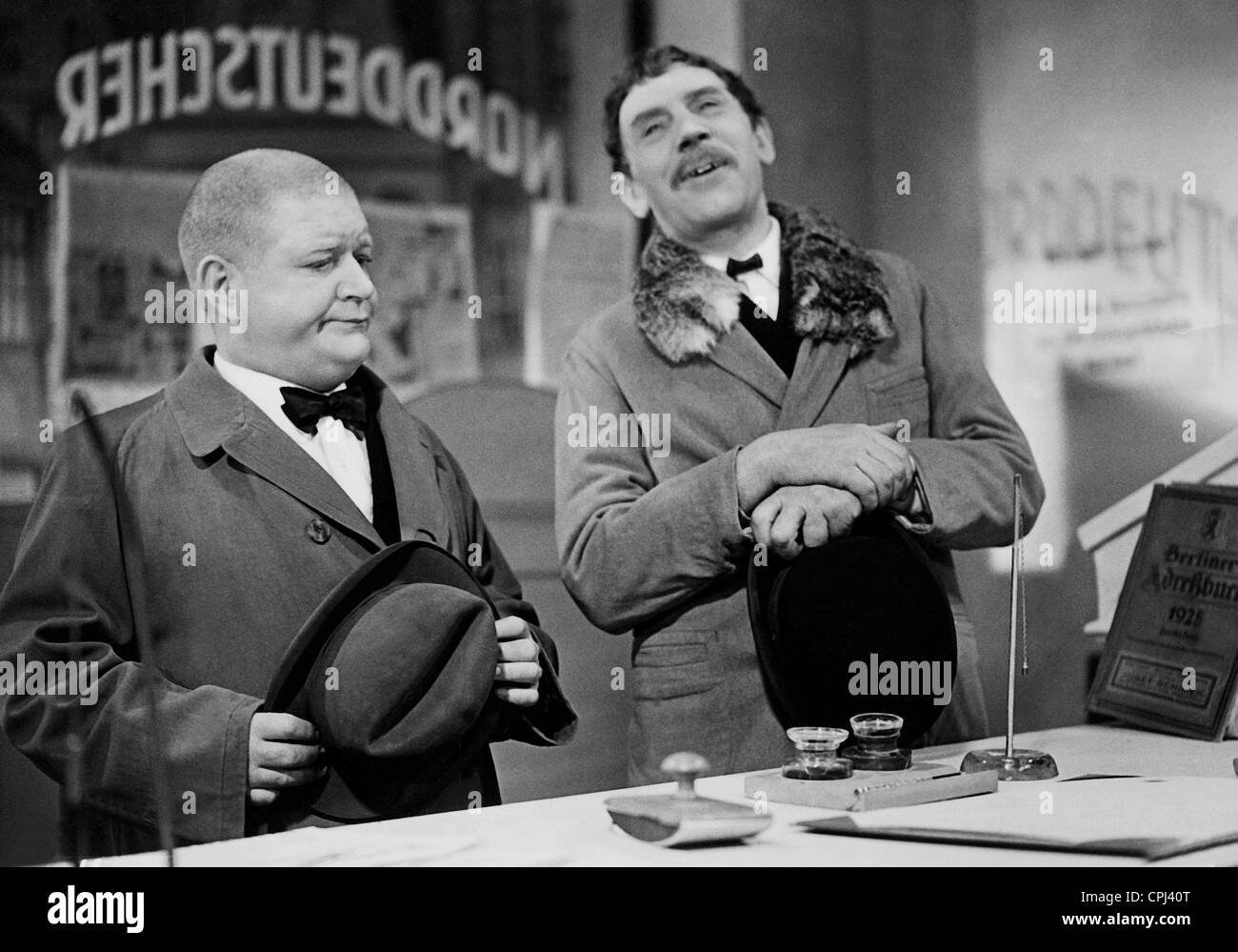 Harald Madsen und Carl Schenstrom in "Mädchen Entführer", 1936 Stockfoto