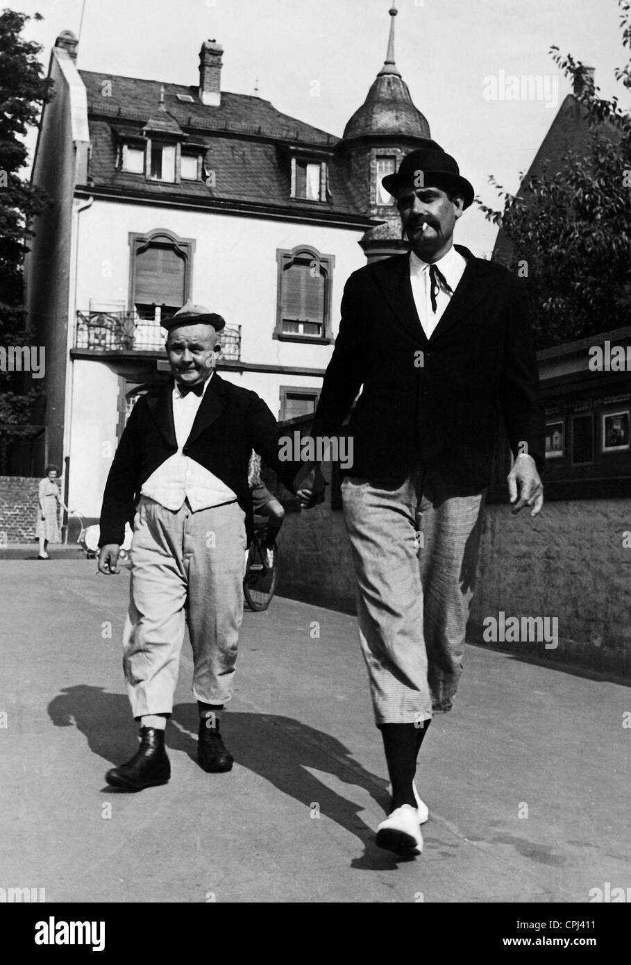 Harald Madsen und Carl Schenstrom in &quot;Pat Und Patachon Im Paradies