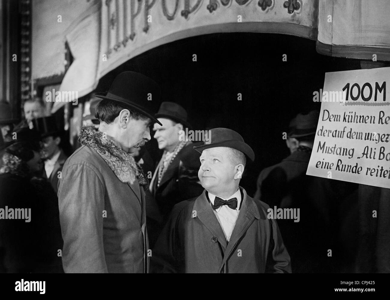 Carl Schenstrom und Harald Madsen in "Mädchen Entführer", 1936 Stockfoto