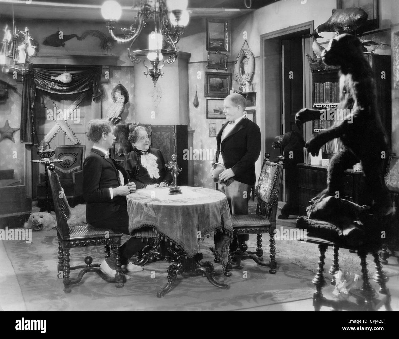 Carl Schenstrom, Adele Sandrock und Harald Madsen in "Tausend Worte Deutsch", 1930 Stockfoto