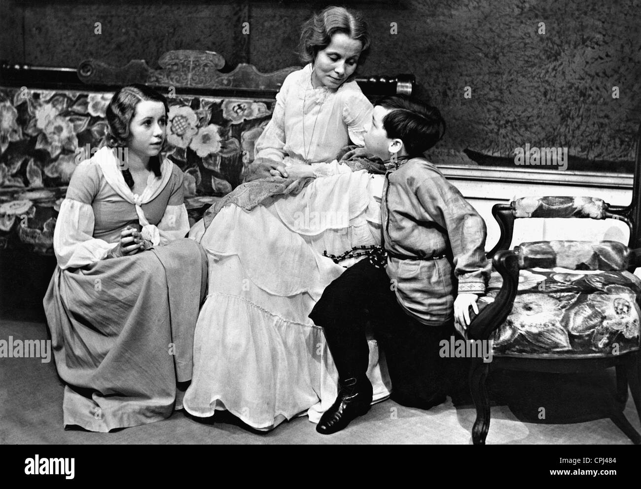 Anne-Lore Mosheim, Helene Thimig und Wolfgang Lohmeyer in "Natalie", 1931 Stockfoto