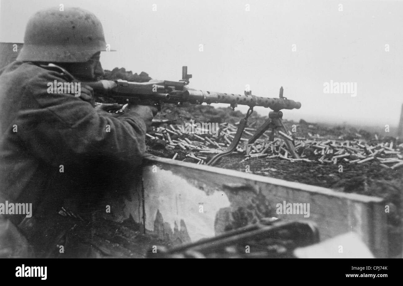Deutscher Soldat mit einem MG 34, 1942 Stockfoto