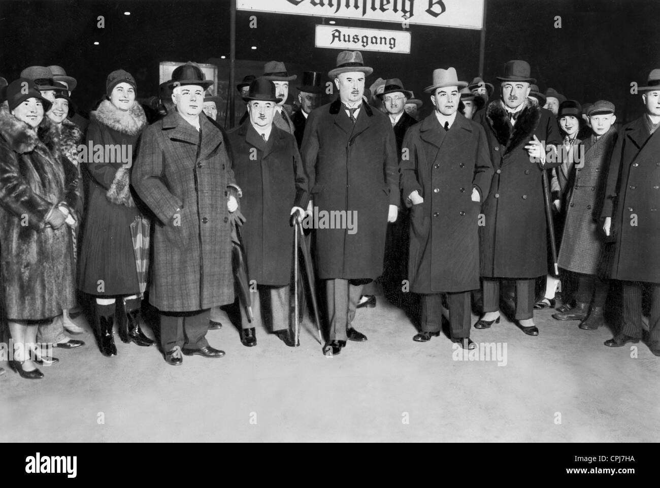 Die zweite Haager Konferenz, 1930 - Abreise der deutschen Delegation aus Berlin Stockfoto