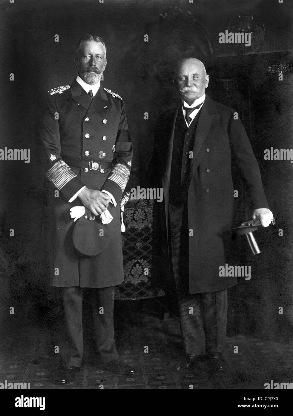 Prinz Heinrich von Preußen mit Ferdinand Graf Zeppelin, 1912 Stockfoto