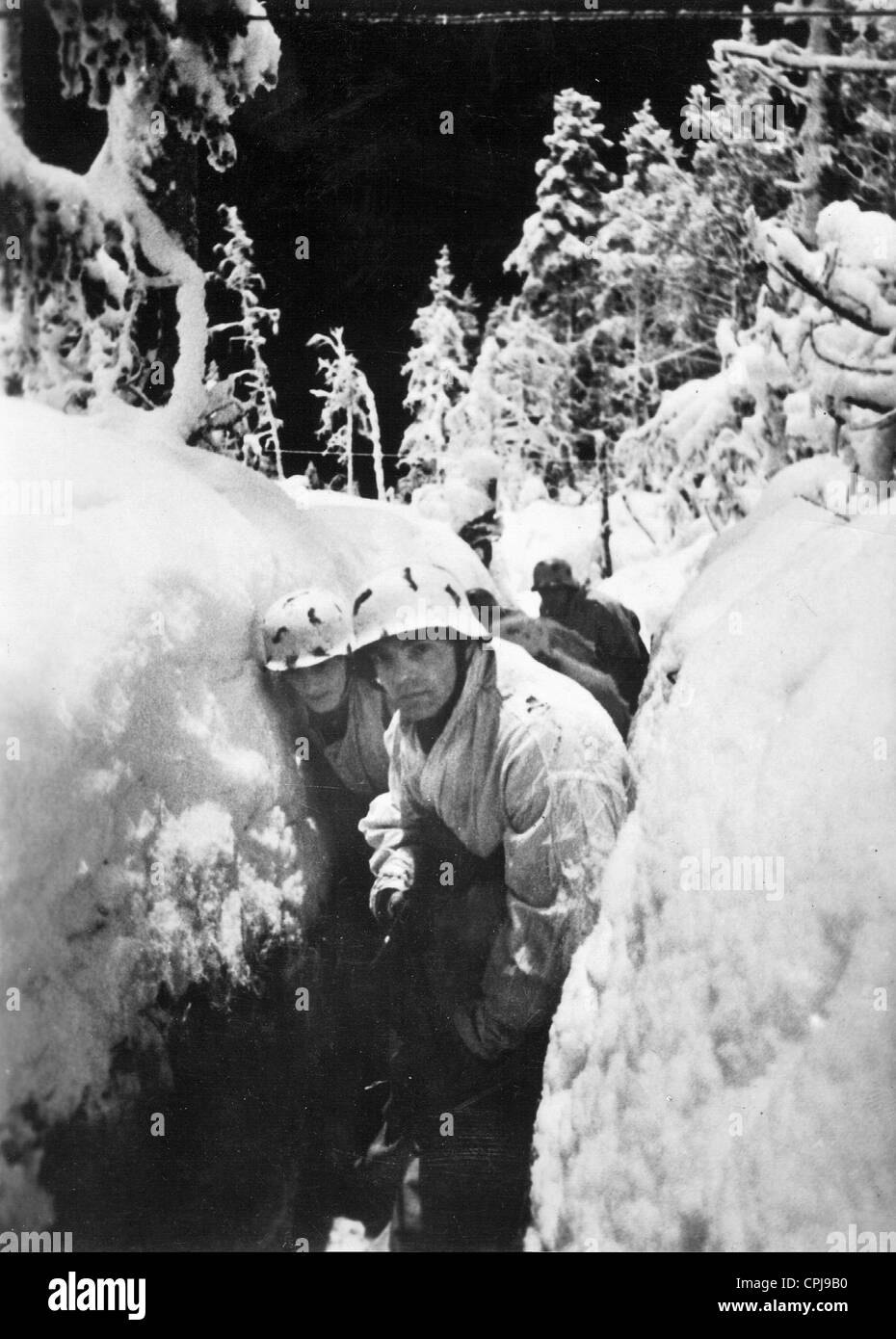 Deutsche Soldaten in einem Graben auf der Vorderseite des arktischen Ozeans, 1941 Stockfoto