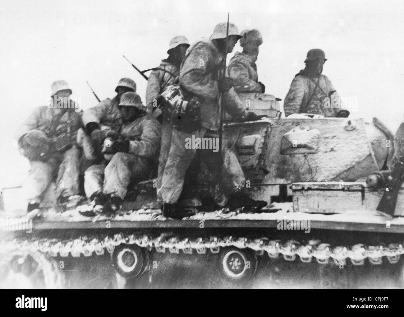 SS-Soldaten im Kampf an der Ostfront 1943 Stockfoto