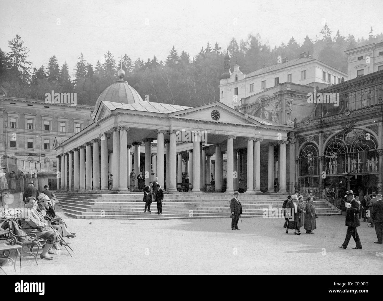 In den Kolonnaden in Marianske Lazne Stockfoto