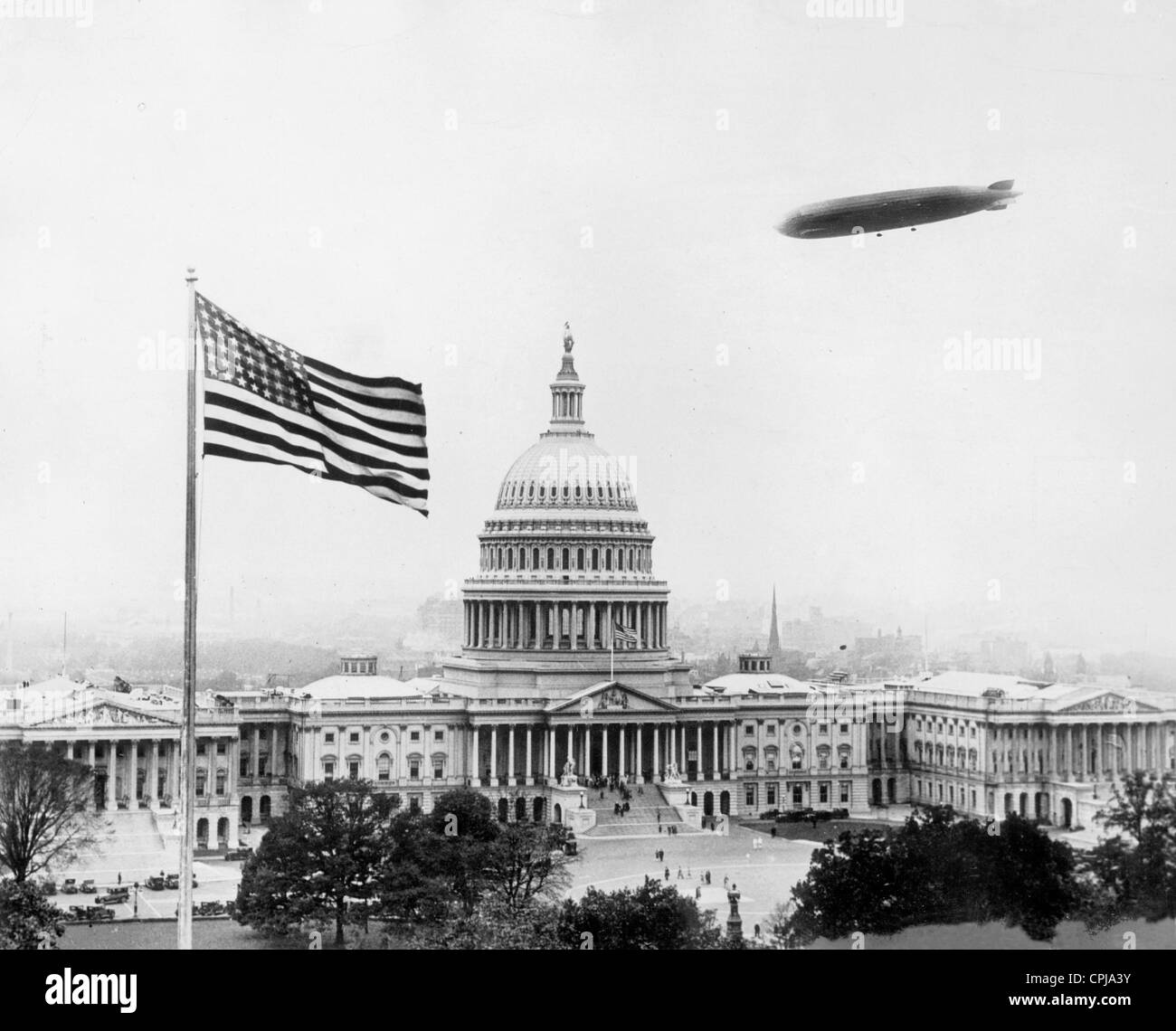 LZ 127 "Graf Zeppelin" über Washington, 1928 Stockfoto