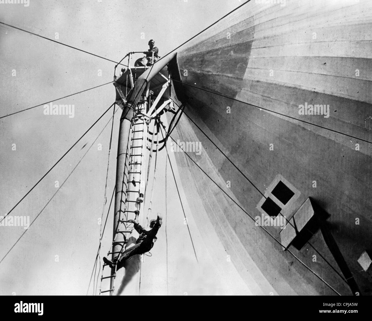 LZ 127 "Graf Zeppelin" am Liegeplatz Mast in Los Angeles, 1929 Stockfoto