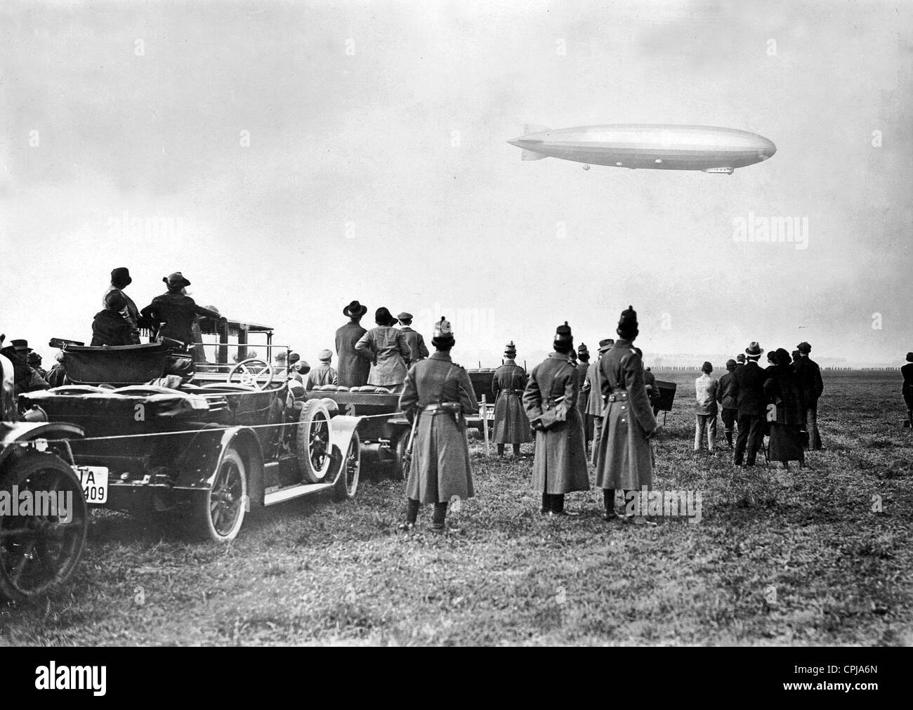 Ankunft des Zeppelin ZR-III Stockfoto