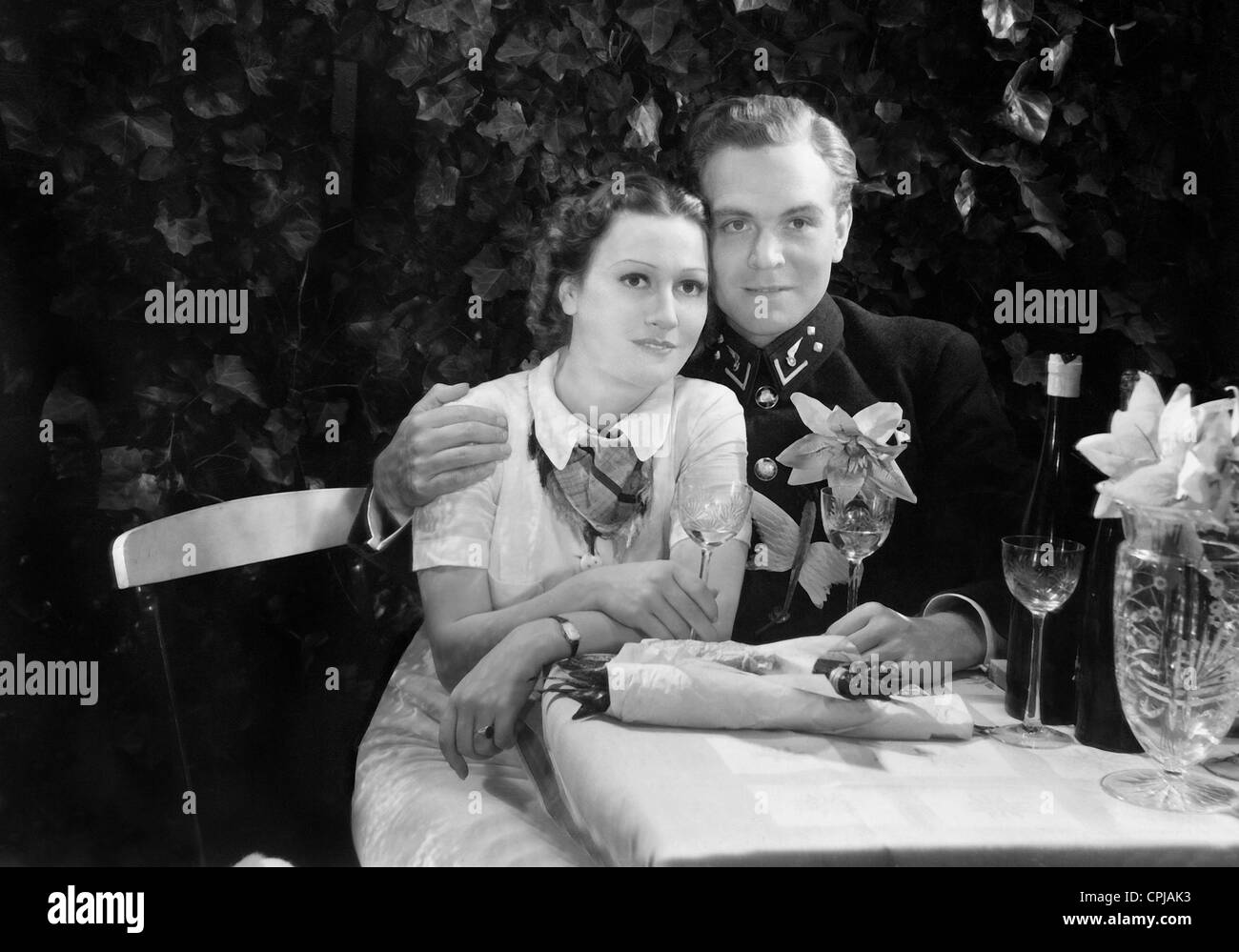 Heli Finkenzeller und Gustav Froehlich in "Gleisdreieck", 1936 Stockfoto