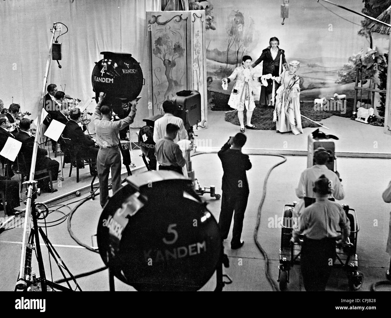 Aufnahme von einer Opernaufführung bei einem Fernsehsender, 1939 Stockfoto