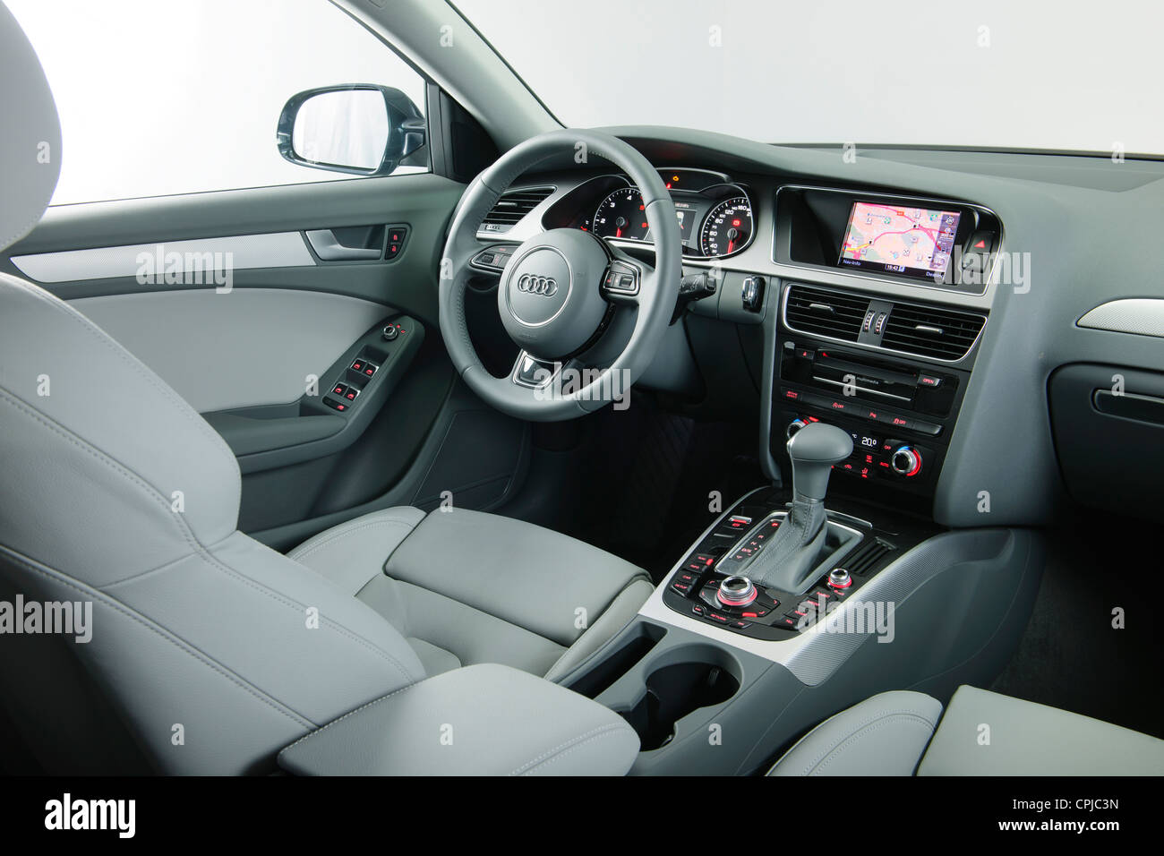 Audi A4 Innenaufnahme im studio Stockfotografie - Alamy