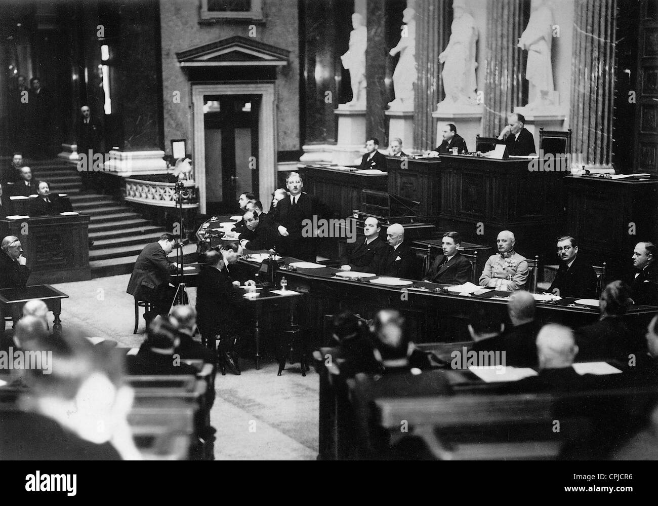 Kurt Schuschnigg im österreichischen Bundestag, 1936 Stockfoto