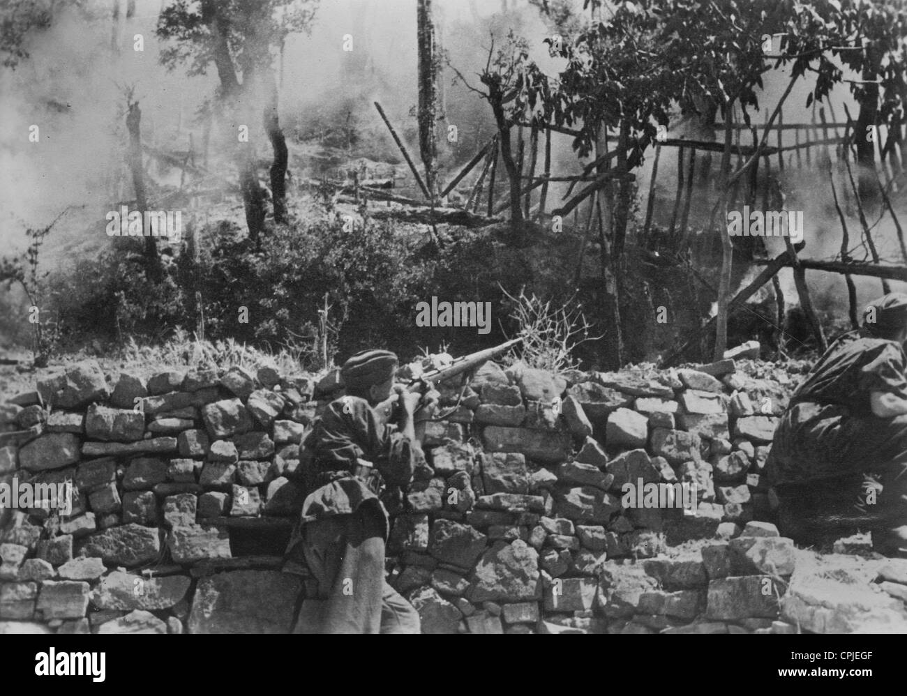 Waffen-SS im Kampf mit Partisanen, 1944 Stockfoto