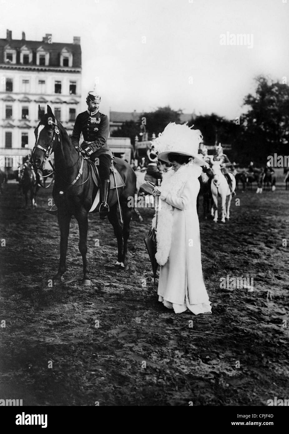 Prinz August Wilhelm von Preußen bei einer Parade, 1909 Stockfoto