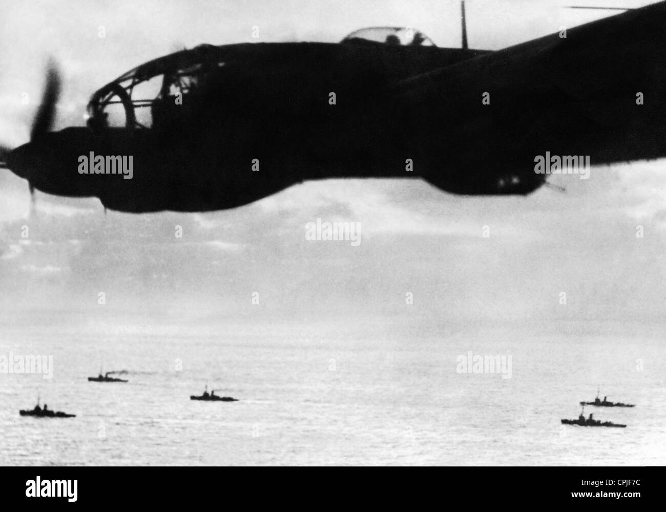 Eine Heinkel He 111 über dem deutschen Meer, 1940 Stockfoto