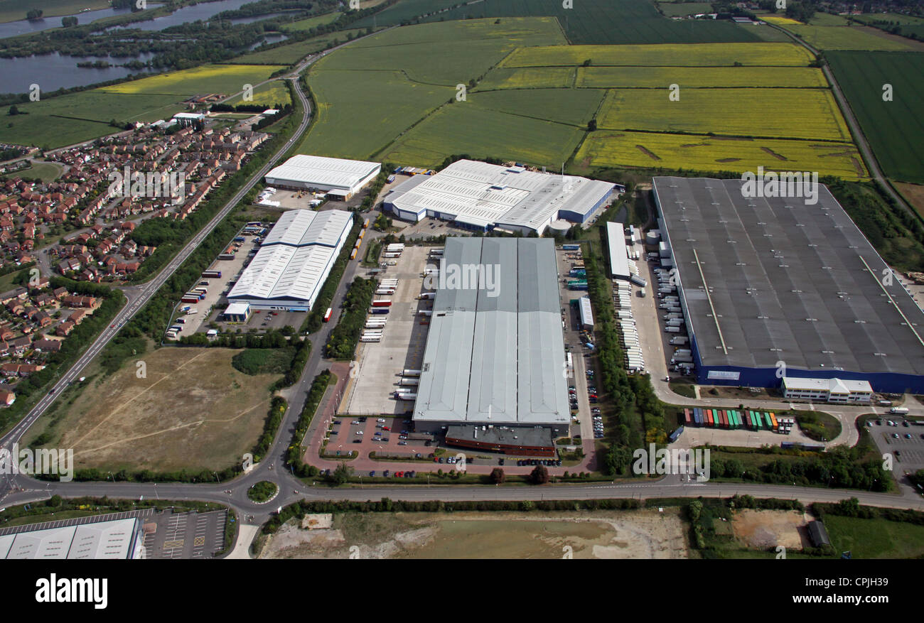 Luftaufnahmen von einem Gewerbegebiet in Thrapston bei Kettering, Großbritannien Stockfoto