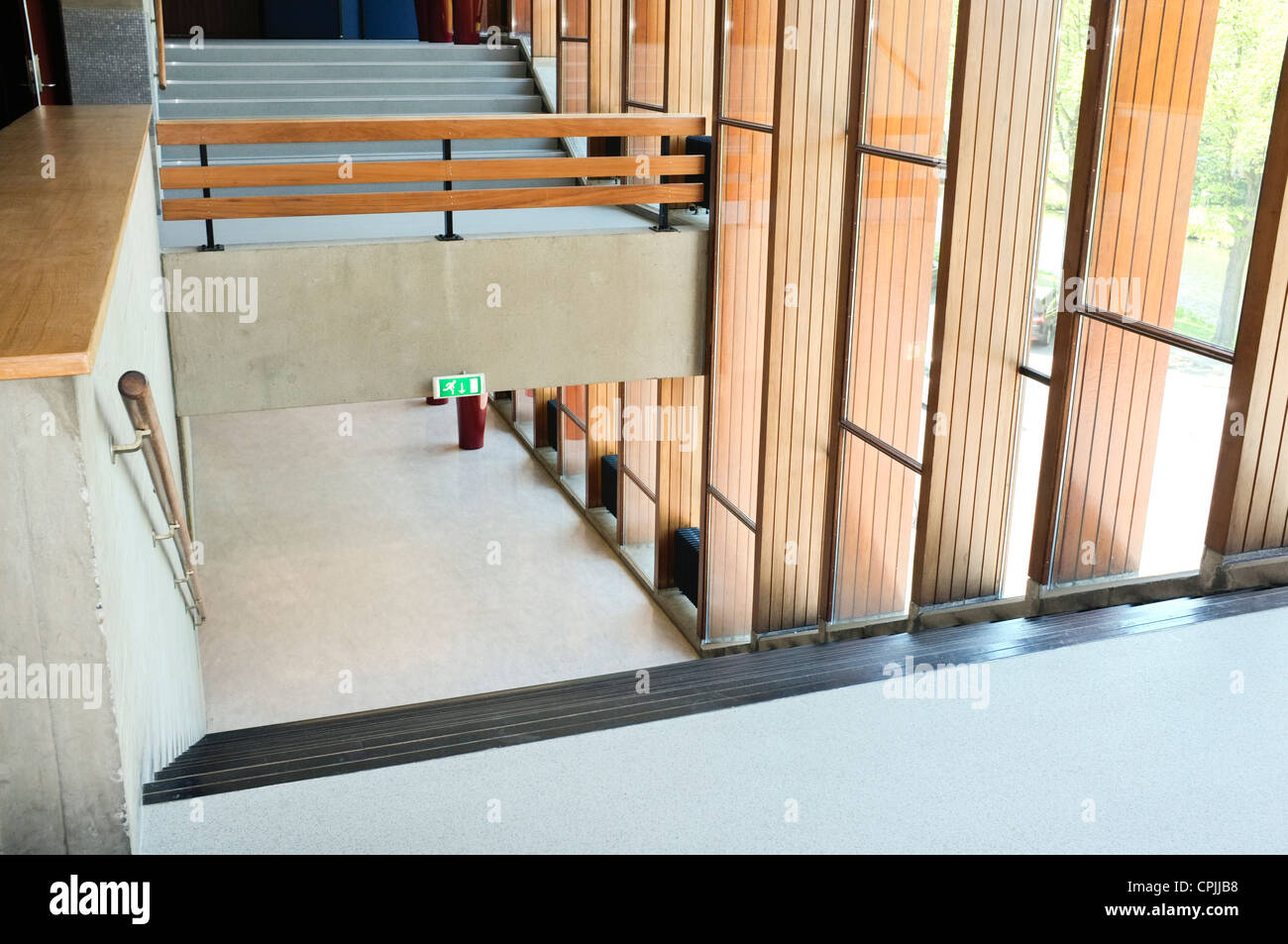 Moderne Treppe in Delft University of Technology Stockfoto