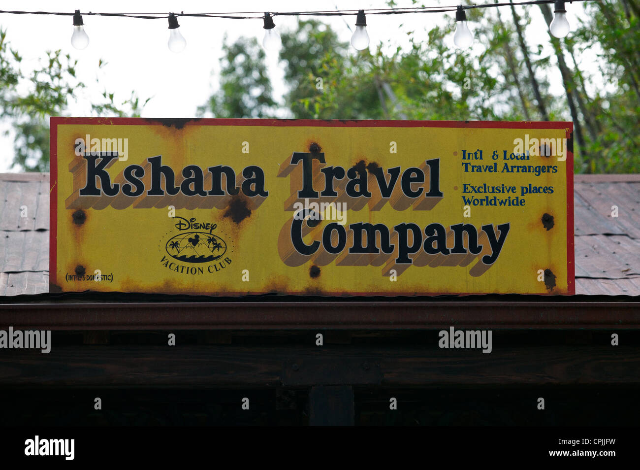 Kshana Travel Company Zeichen in Disneys Animal Kingdom Resort, Orlando, Florida, USA. Dies gehört zu den Disney Vacation Club. Stockfoto