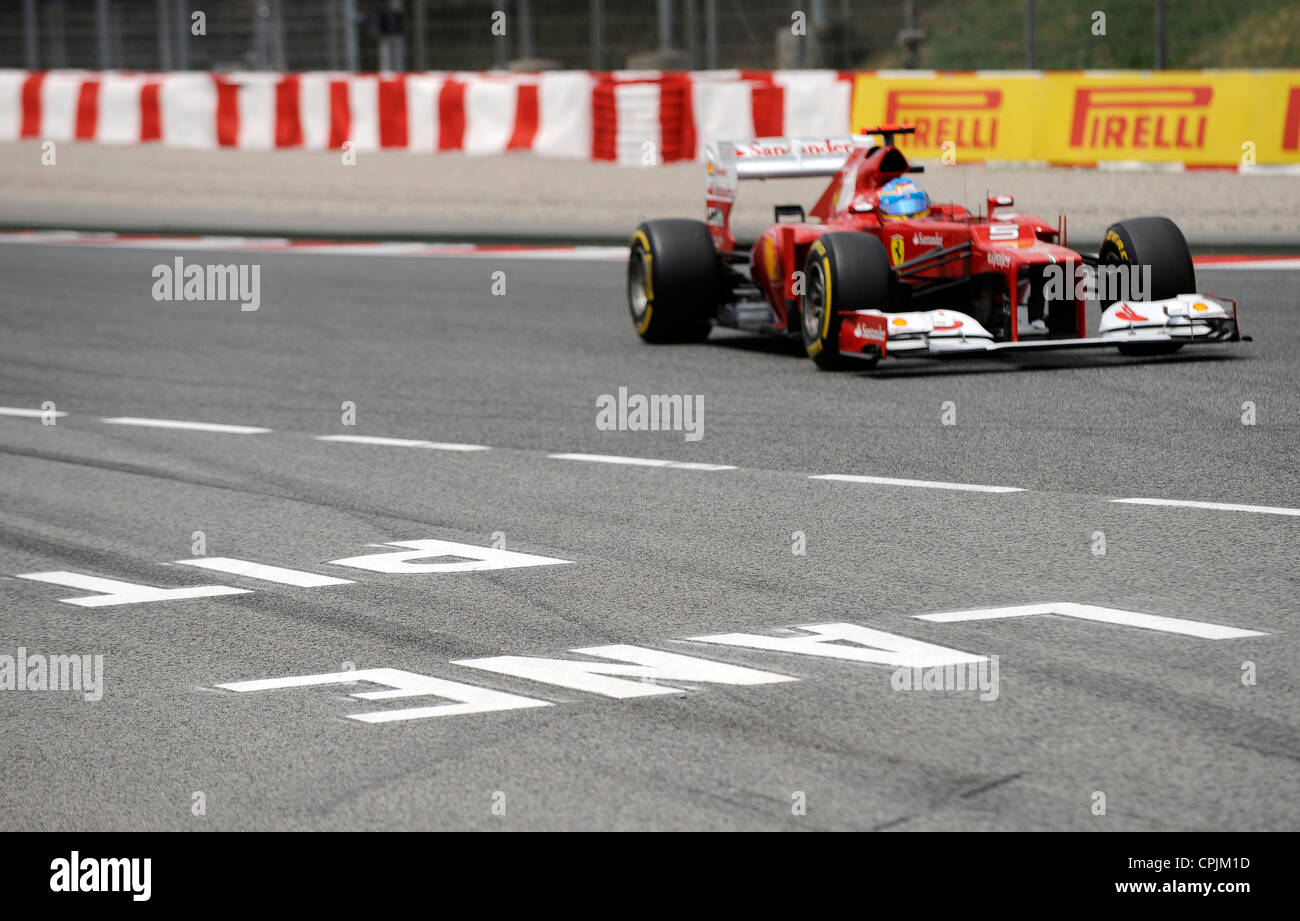 Fernando Alonso (ESP) Im Ferrari F2012 bei der Einfahrt in die Boxengasse während der Formel 1 Grand Prix von Spanien 2012 Stockfoto