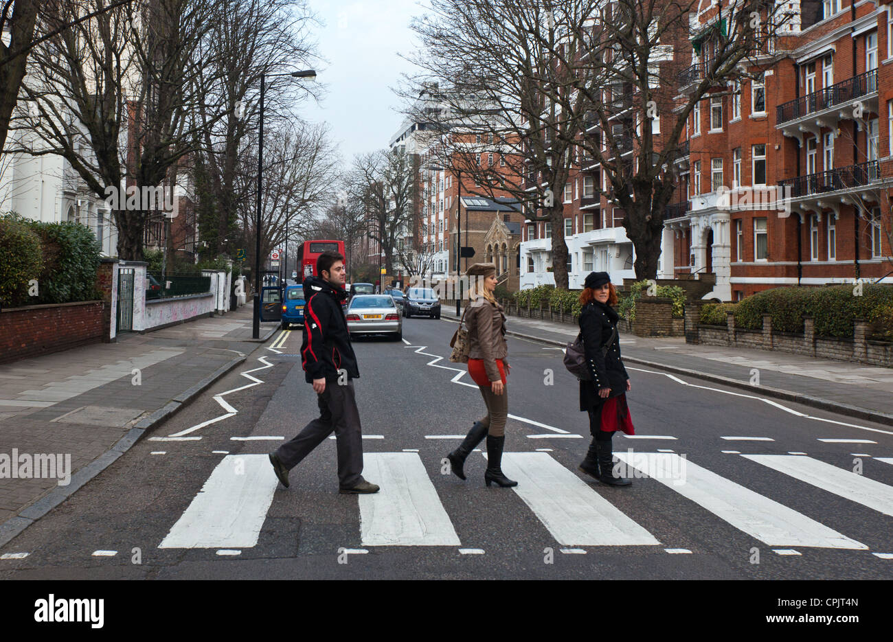 London, in der Nähe von Menschen die Abbey Road Studios Stockfoto