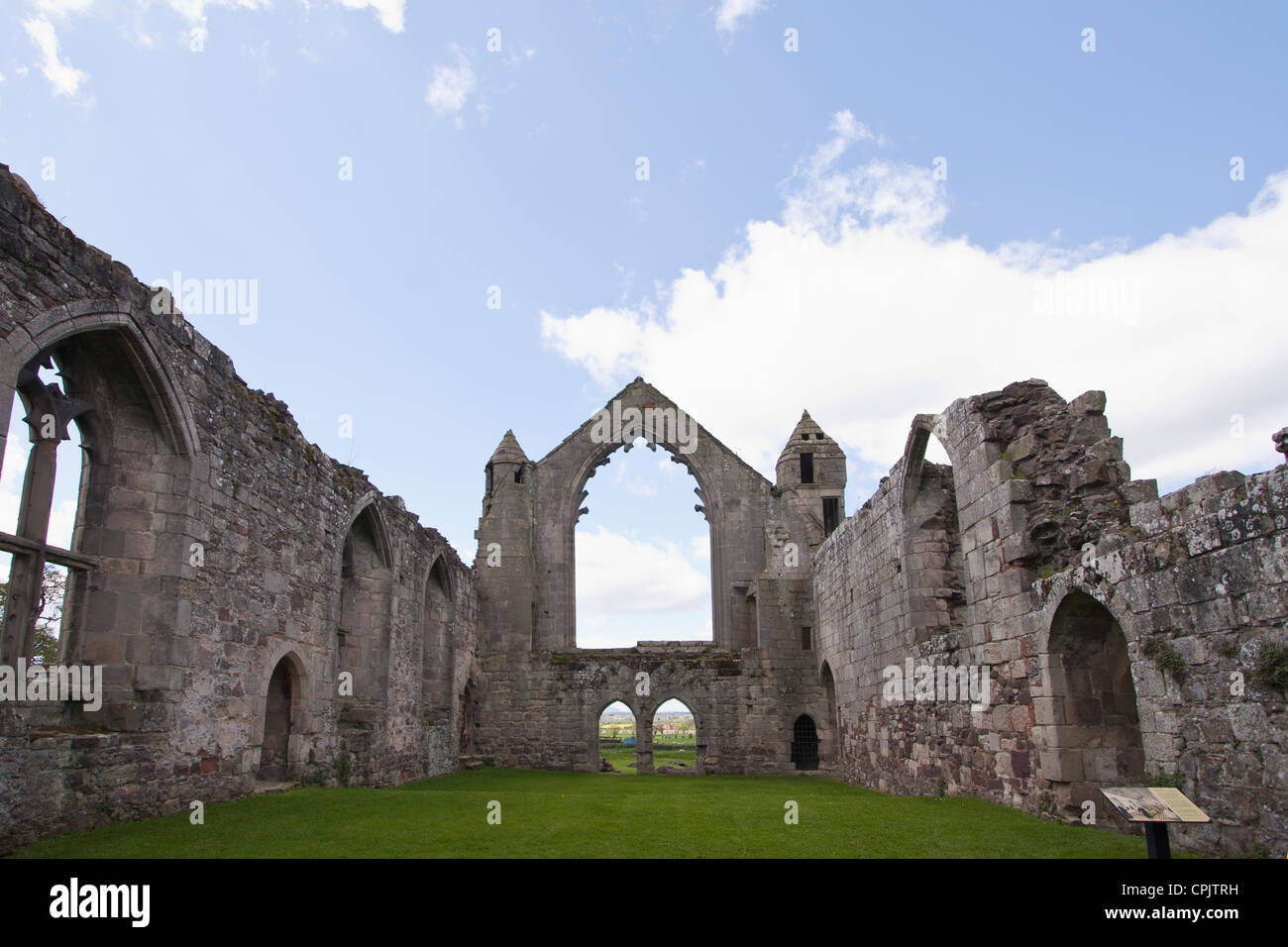 Ein Blick auf Haughmond Abbey, Shropshire, UK. Die Ruinen einer Augustiner-Abtei. Stockfoto