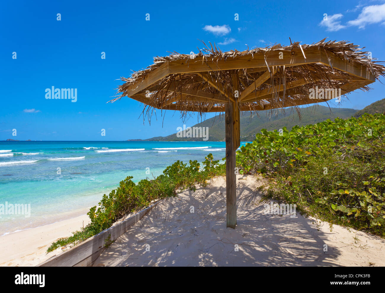 Virgin Gorda, Britische Jungferninseln, Karibik Palapa am Strand von Savannah Bay Stockfoto