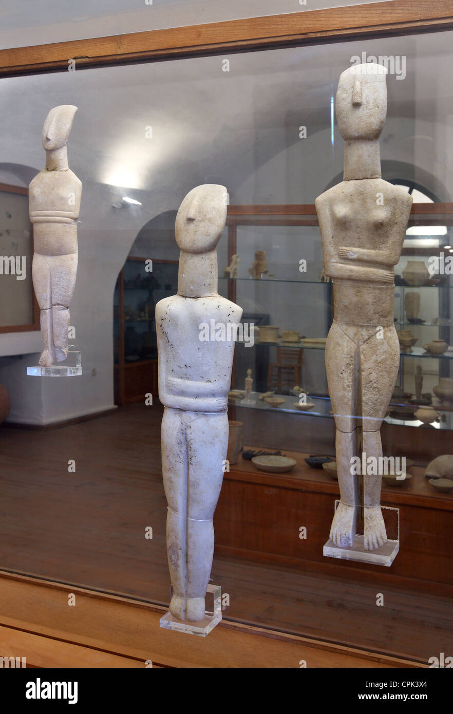 Welt berühmt kykladischen Idole im archäologischen Museum von Naxos Insel, Kykladen, Griechenland. Stockfoto