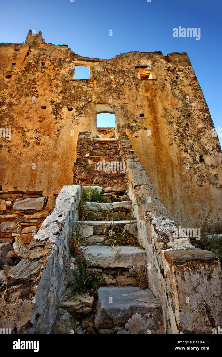 Die verlassenen Turm Agia, im Nordwesten der Insel Naxos, Kykladen, Griechenland Stockfoto