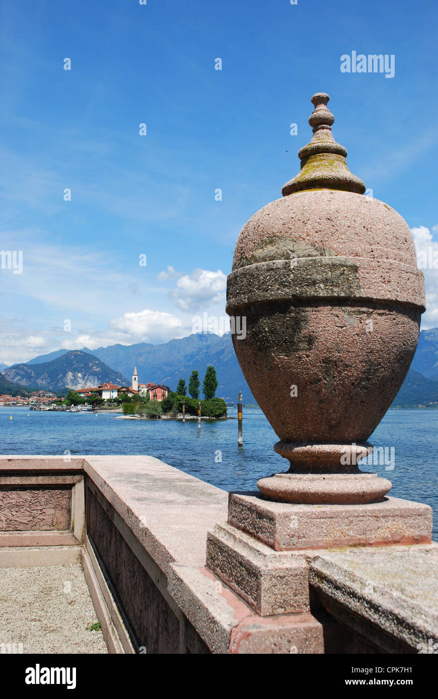 Dekorative Balustrade am Borromäischen Insel Isola Bella, Lago Maggiore, Stresa, Piemont, Italien Stockfoto