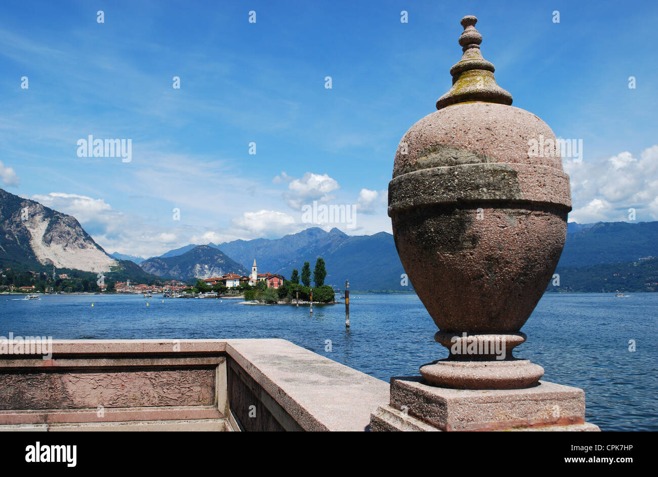 Dekorative Balustrade am Borromäischen Insel Isola Bella, Lago Maggiore, Stresa, Piemont, Italien Stockfoto