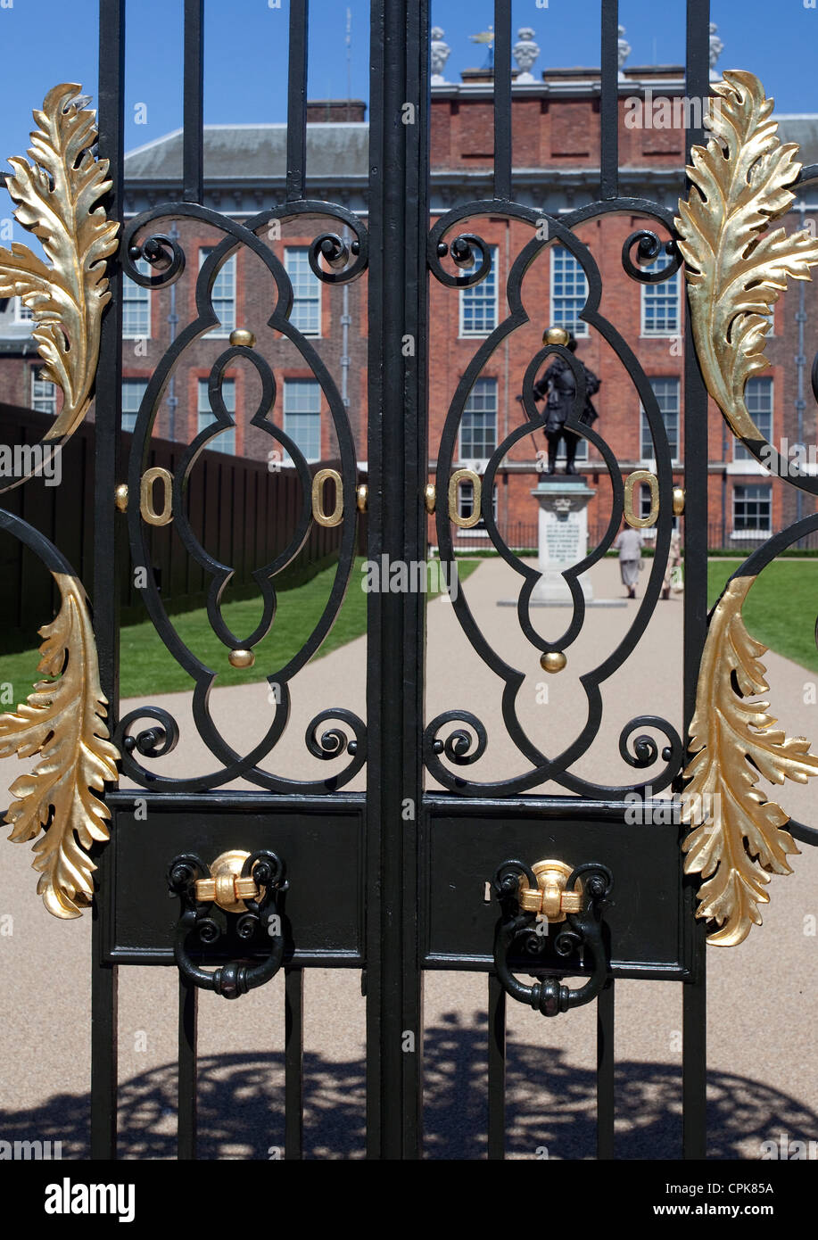 Gates im Kensington Palace, London Stockfoto