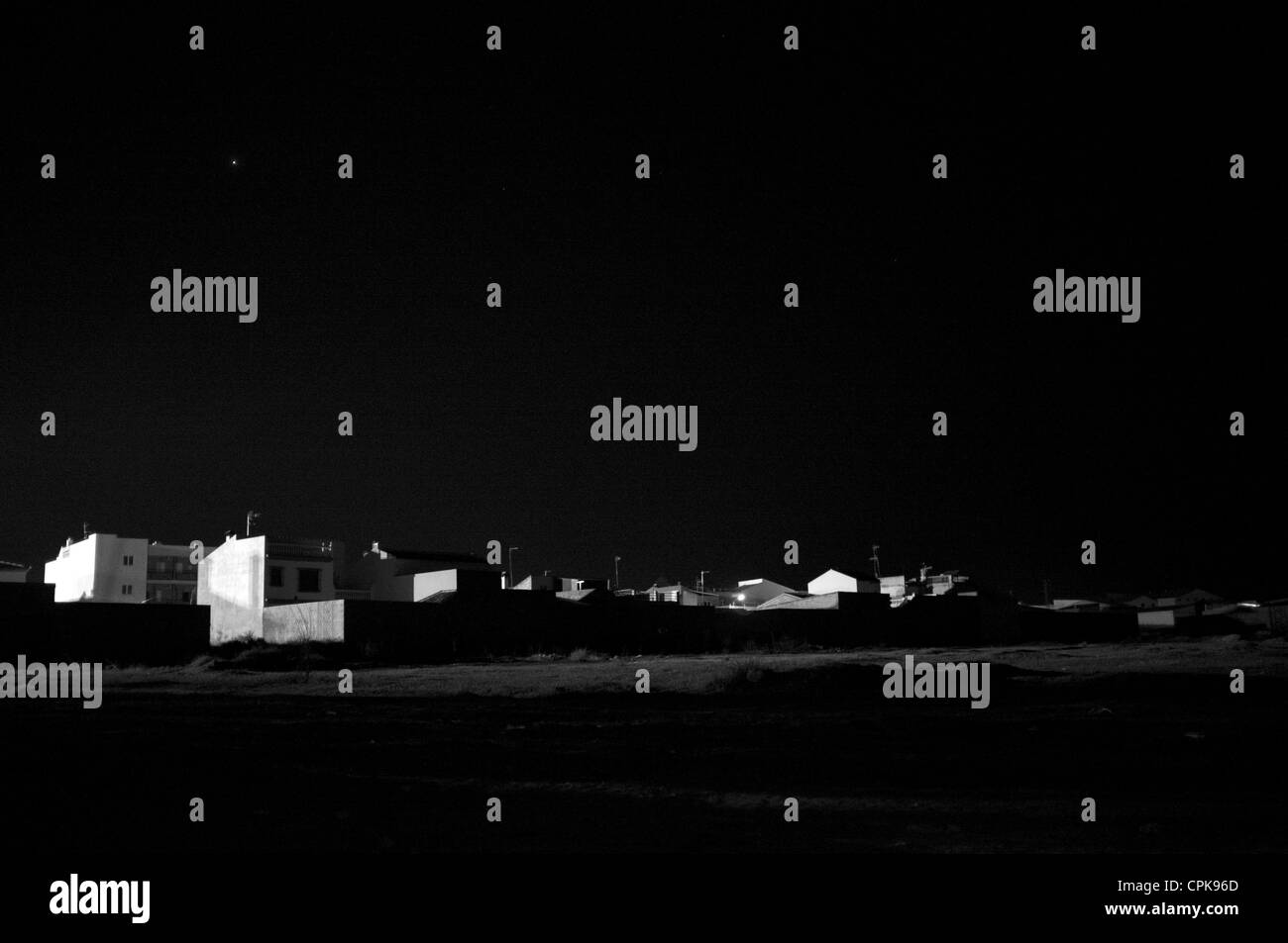 Unvollendete Vorort in der Nähe von Sevilla aufgrund der spekulativen Immobilienblase in Spanien Tauchen Stockfoto