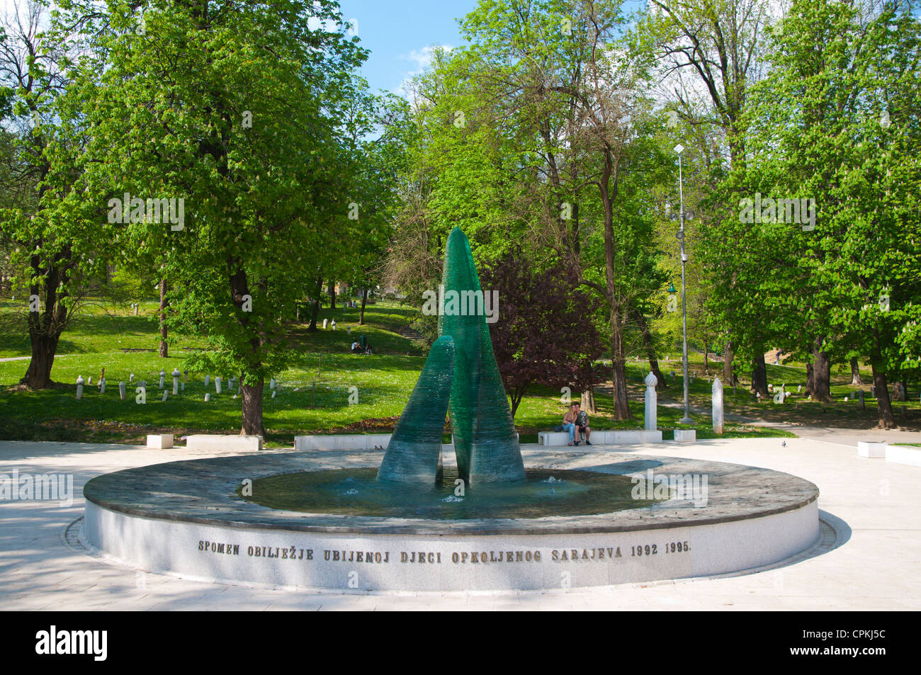 Gedenkbrunnen 1992-95 Belagerung in einem Park im Zentrum von Stadt Sarajevo Bosnien und Herzegowina-Europa Stockfoto