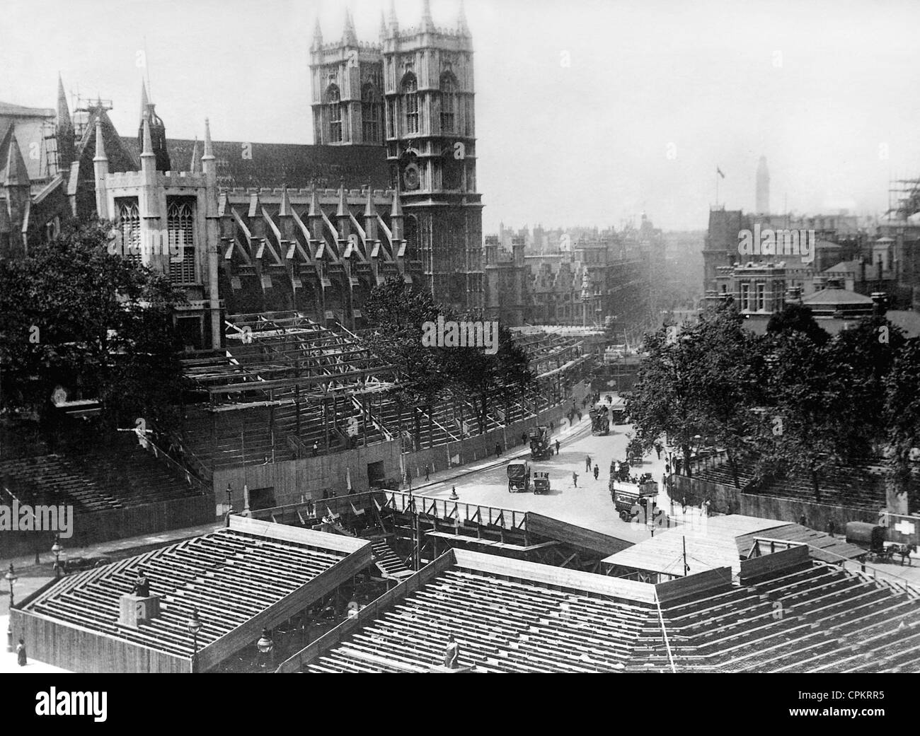 Holz-Tribünen vor Westminster Abbey, 1911 Stockfoto