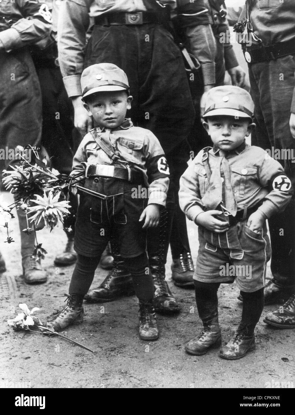 Kinder in SA-Uniformen, 1936 Stockfoto